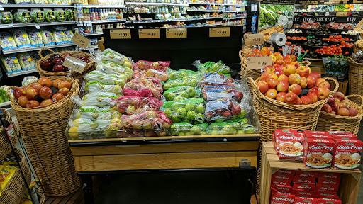 Grocery Store «D & W Fresh Market», reviews and photos, 50 Douglas Ave, Holland, MI 49424, USA
