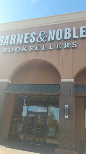 Book Store «Barnes & Noble Booksellers South Corona», reviews and photos, 2470 Tuscany St #101, Corona, CA 92881, USA