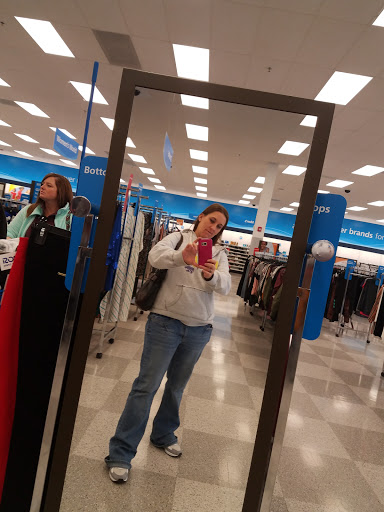 Clothing Store «Ross Dress for Less», reviews and photos, 1800 Rock Road, Derby, KS 67037, USA