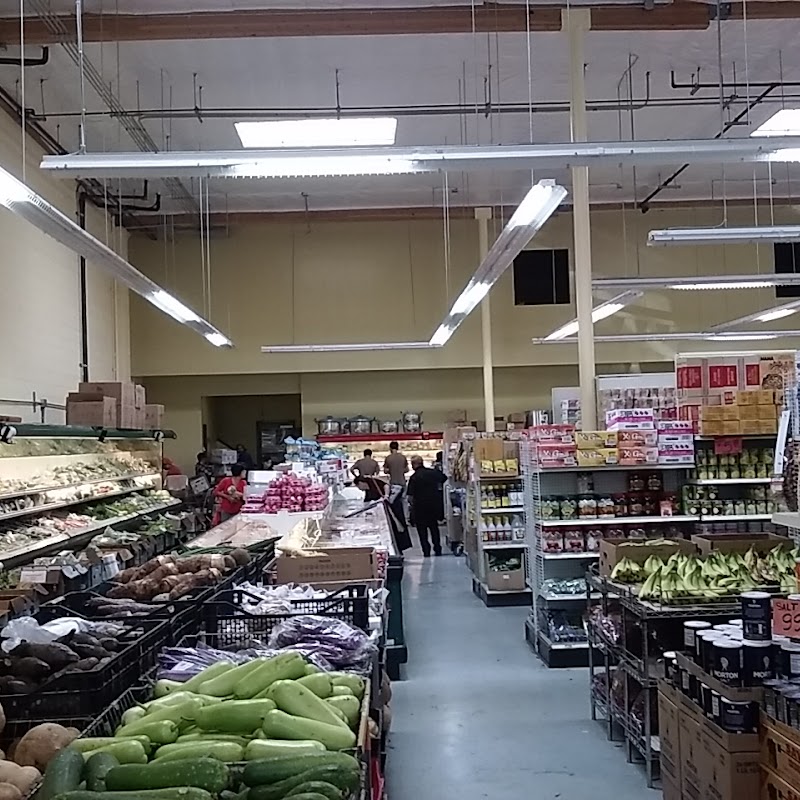 Minh Huong Supermarket