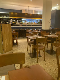 Atmosphère du Restaurant français Le MaZenay à Paris - n°6