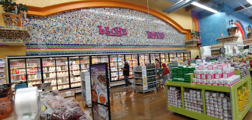 Supermarket «Vallarta Supermarkets», reviews and photos, 2690 E Vineyard Ave, Oxnard, CA 93036, USA