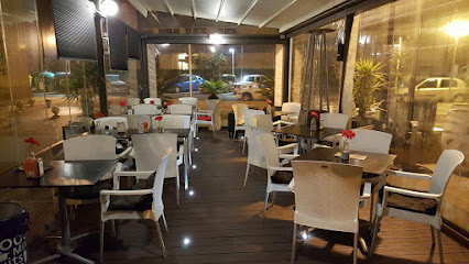 Cafe Bar SANTIS Plentzia - Iturgitxi Kalea, 11, 48620 Plentzia, Bizkaia, Spain