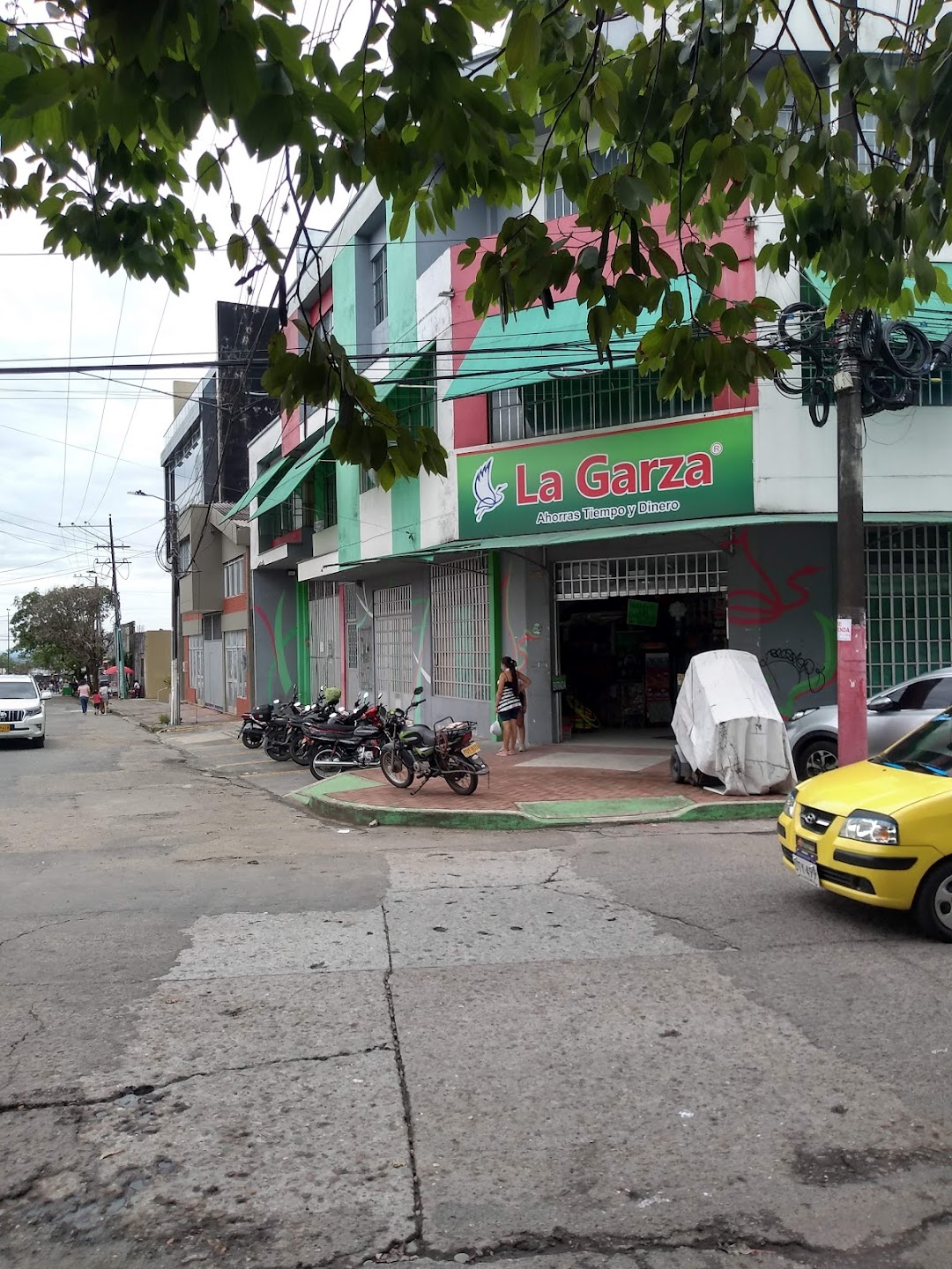 La Garza Cacharreria y Papeleria