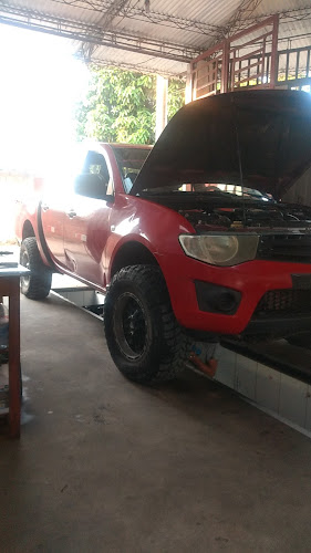 Opiniones de ESTACION DE SERVICIOS SANTOS en Tarapoto - Taller de reparación de automóviles