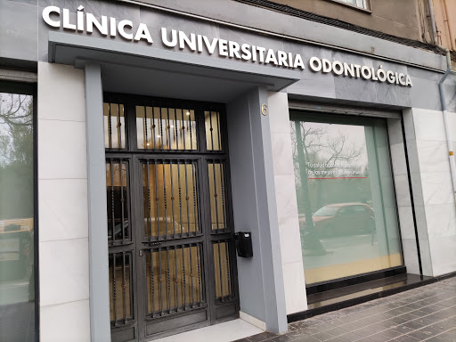 Clinica Universitaria Odontologica en Valencia, Valencia