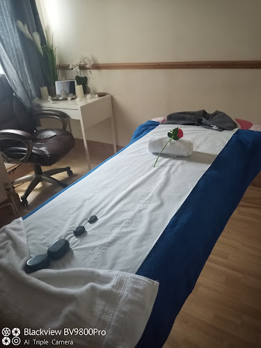 Excel Healthy Massage Norwich - Massage therapist