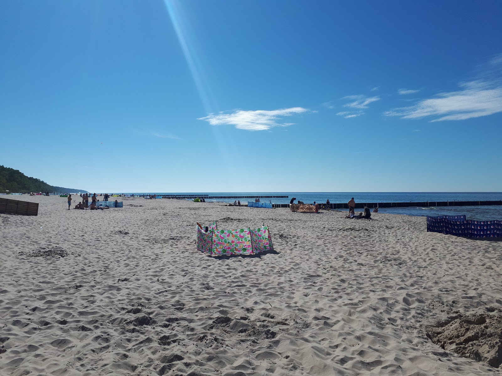 Foto van Plaza Pobierowo met recht en lang