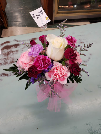 Florist «White Bear Floral Shop & Greenhouse», reviews and photos, 3550 Hoffman Rd E, White Bear Lake, MN 55110, USA