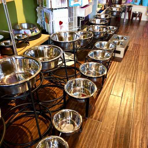 Pet Supply Store «Four Muddy Paws», reviews and photos, 2127 IL-157, Edwardsville, IL 62025, USA