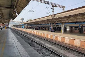 Vapi Railway Station image