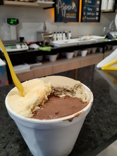 Aspen Helado Artesanal y Cafe (General Paz) - Ice cream shop en Villa Carlos Paz