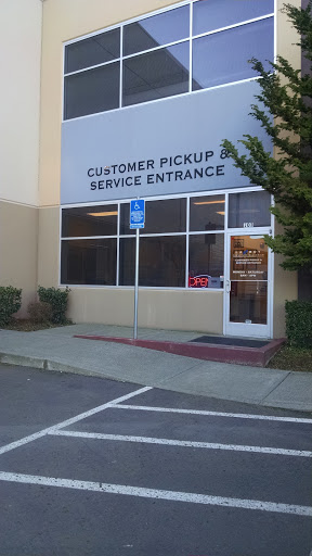 Furniture Store «La-Z-Boy Furniture: Warehouse», reviews and photos, 20752 SW 120th Ave, Tualatin, OR 97062, USA