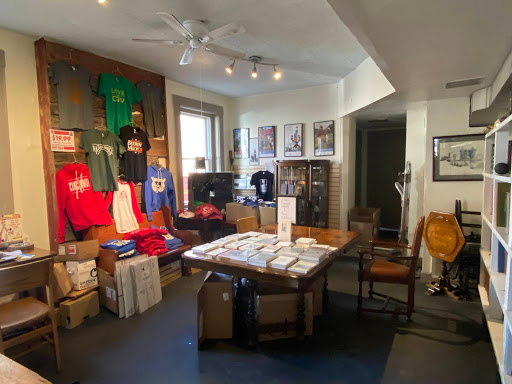 Book Store «Roebling Point Books & Coffee», reviews and photos, 306 Greenup St, Covington, KY 41011, USA