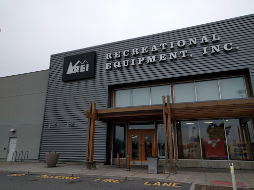 Camping Store «REI», reviews and photos, 2200 Bergen Town Center, Paramus, NJ 07652, USA