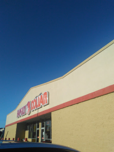 FAMILY DOLLAR, 204 N JK Powell Blvd, Whiteville, NC 28472, USA, 