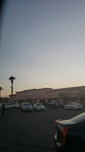 Thrift Store «Alma School & Ray Goodwill Retail Store & Donation Center», reviews and photos