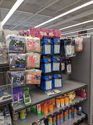 Variety Store «Five Below», reviews and photos, 781 Shoppes Blvd, North Brunswick Township, NJ 08902, USA