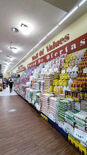 Supermarket «Food Fair La Gran Marqueta», reviews and photos, 946 Market St, Paterson, NJ 07513, USA