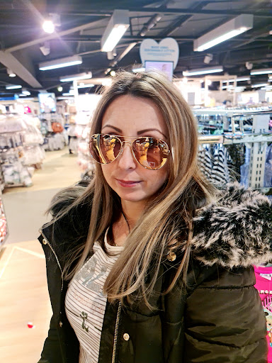 Stores to buy women's sunglasses Leicester