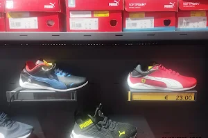 adidas Outlet Store Douains image