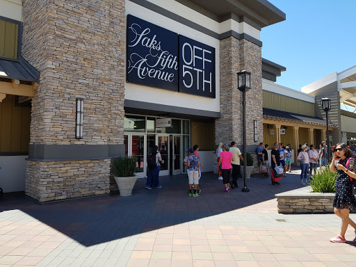Saks OFF 5TH, 3310 Livermore Outlets Dr, Livermore, CA 94551, USA, 