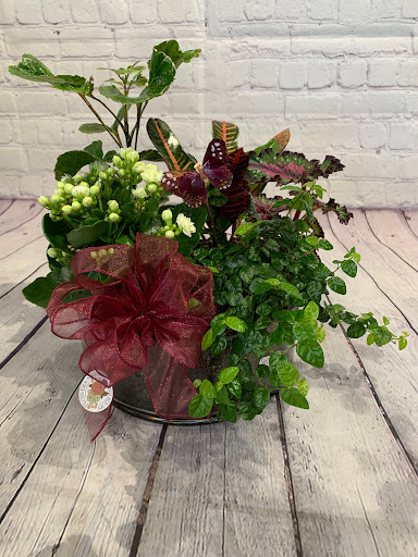 Florist «Flowers N More», reviews and photos, 740 SE Madison St, Albany, OR 97321, USA