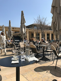 Atmosphère du Restaurant Les Artistes à Aix-en-Provence - n°8