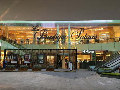 Milano stores Cancun