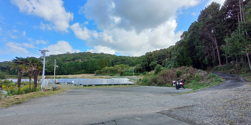 栗山登山口(USA看板)下?️?