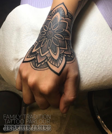 Tattoo Shop «Family Tradition Tattoo Parlour», reviews and photos, 118 S Meridian, Puyallup, WA 98371, USA