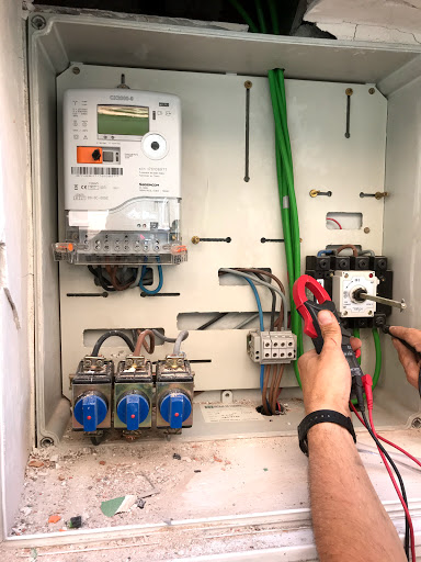 Instalaciones Eléctricas Carlos Ruiz Daza en Argamasilla de Alba, Ciudad Real