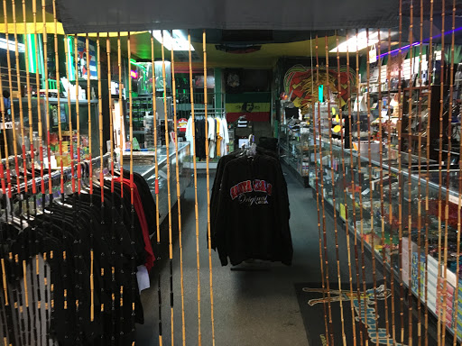 Tobacco Shop «Hot Box Smoke Shop», reviews and photos, 1111 El Camino Real #3, Santa Clara, CA 95050, USA