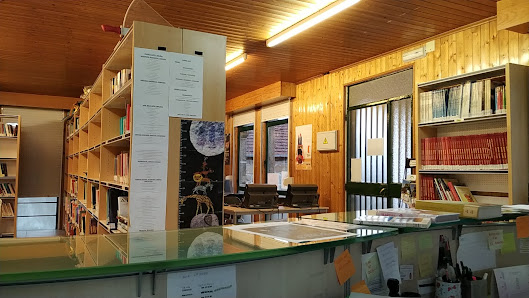 Biblioteca Pública Municipal de Pereiro de Aguiar Pl. Ayuntamiento, 0, 32710 O Pereiro de Aguiar, Province of Ourense, España