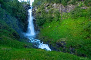 Tjugenfossen image