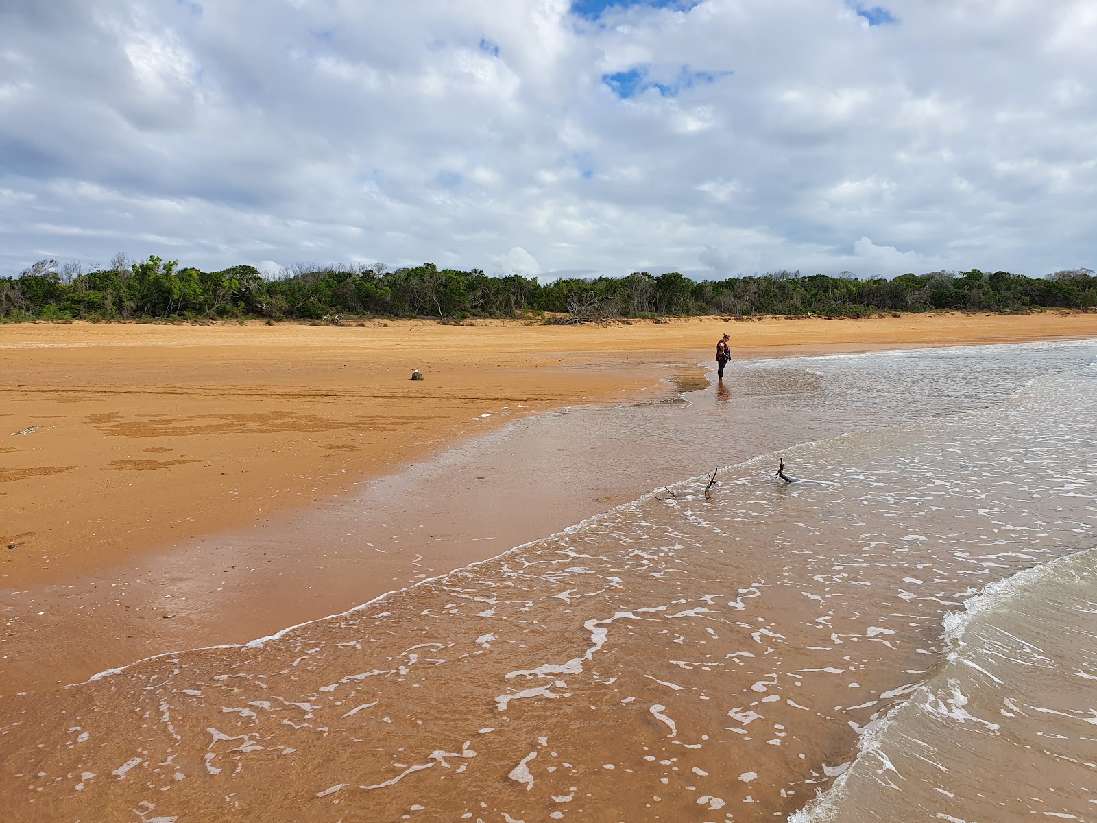 Foto von Stanage Beach mit türkisfarbenes wasser Oberfläche