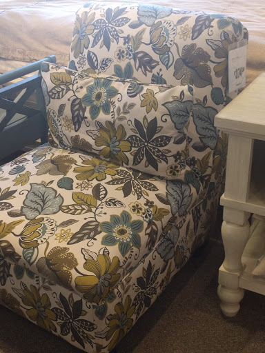 Furniture Store «Ashley HomeStore», reviews and photos, 2787 W Market St, Fairlawn, OH 44333, USA