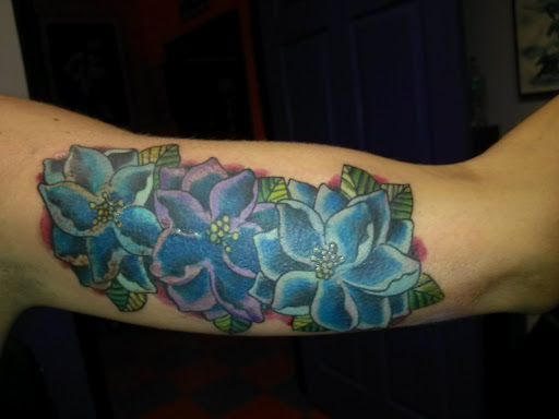 Tattoo Shop «Dark Horse Tattoos», reviews and photos, 395 Garrisonville Rd #103, Stafford, VA 22554, USA