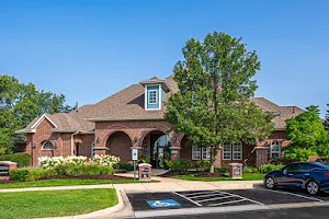 Glenmuir of Naperville Apartments image