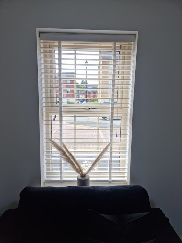 Reviews of Blinds with Blu in Hull - Shop