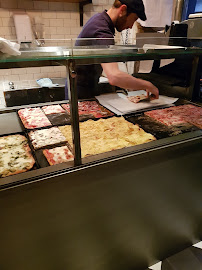 Atmosphère du Pizzeria Pizza Di Loretta - Rodier à Paris - n°11
