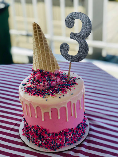 Bakery «Grand Finale Desserts and Pastries», reviews and photos, 225 Franklin Ave, Grand Haven, MI 49417, USA