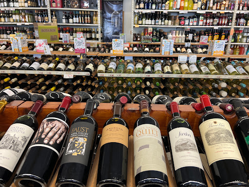 Liquor Store «Elmsford Wine & Spirits», reviews and photos, 111 E Main St, Elmsford, NY 10523, USA