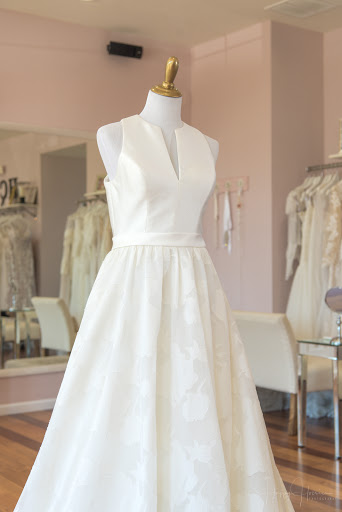 Bridal Shop «Here Comes The Dress», reviews and photos, 850 E 1050 N #101, Chesterton, IN 46304, USA