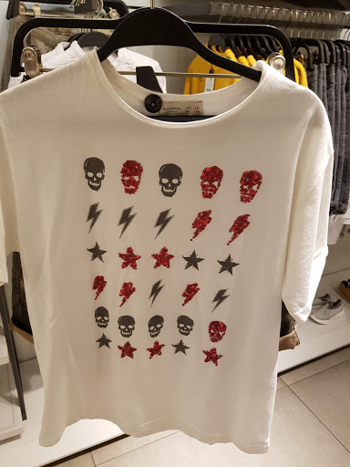 T-shirt stores Oporto