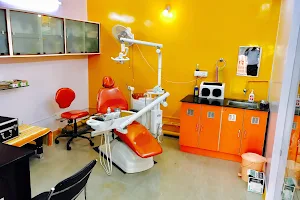 Rainbow dental centre image