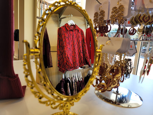 Fashion Accessories Store «Charming Charlie», reviews and photos, 812 Friendly Center Rd #295, Greensboro, NC 27408, USA