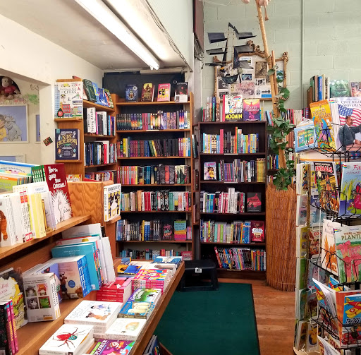Book Store «Walden Pond Bookstore», reviews and photos, 3316 Grand Ave, Oakland, CA 94610, USA
