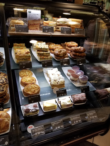 Book Store «Barnes & Noble», reviews and photos, 451 E Altamonte Dr, Altamonte Springs, FL 32701, USA