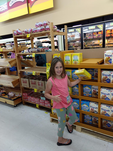 Grocery Store «Grocery Outlet Bargain Market», reviews and photos, 4157 NW U.S. 101 #101, Lincoln City, OR 97367, USA